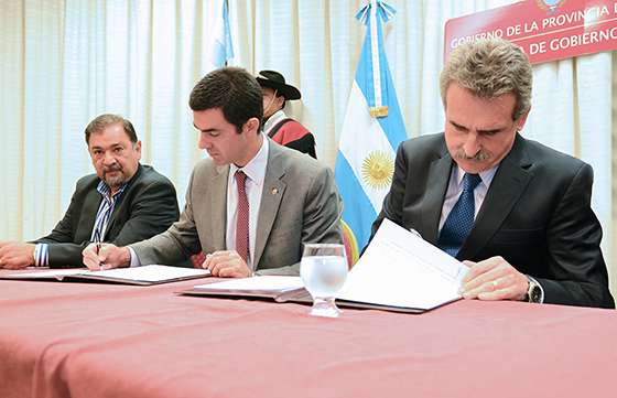 “Este acuerdo  marca la relación trascendental que une al pueblo de Salta y al Ejército Argentino”