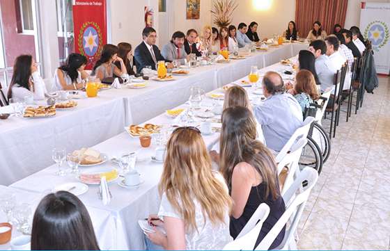 Gobierno y empresas crean un espacio de diálogo para incluir laboralmente personas con discapacidad