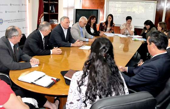 Salta promueve innovaciones tecnológicas en la industria química