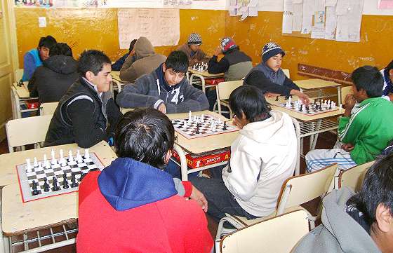Torneo de ajedrez educativo en escuelas abiertas y centros de actividades infantiles