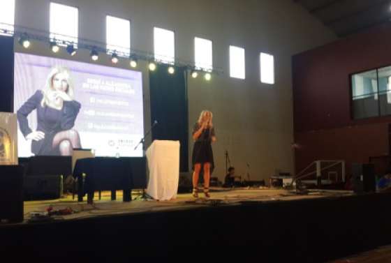 Multitudinario encuentro con Alejandra Stamateas