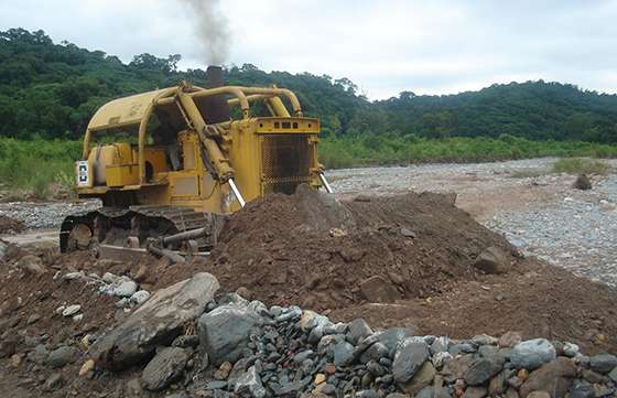 Aguas del Norte realiza obras de defensa en ríos de Metán