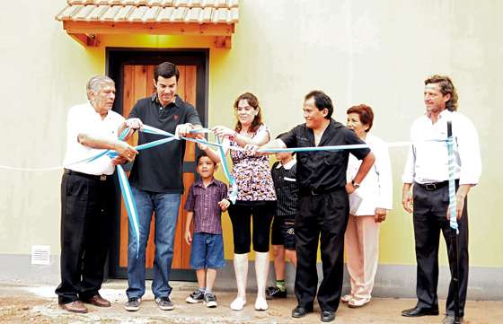 Cuarenta familias de la zona norte de la capital cuentan con su casa propia