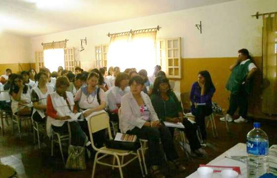 Defensa del Consumidor capacitó a docentes de Cafayate