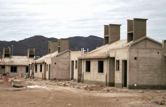 El IPV realizó el sorteo de ubicación de 50 viviendas del complejo habitacional El Huayco