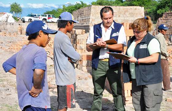 Se detectó en una cortadora de ladrillos a dos menores trabajando