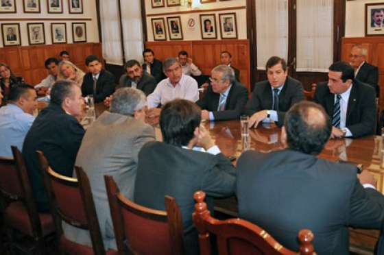 El ministro de Gobierno se reunió con diputados