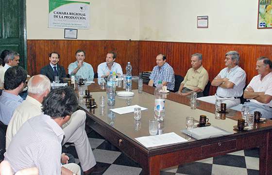 El ministro de Ambiente se reunió con productores