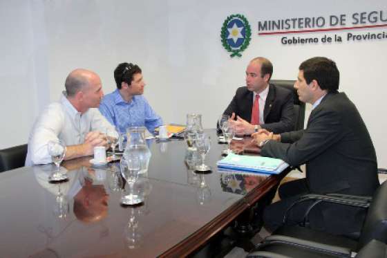 El ministro de Seguridad recibió a funcionarios de la embajada de los Estados Unidos