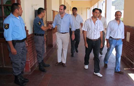 Cornejo supervisó el operativo de seguridad de fin de año en el Penal de Villas Las Rosas