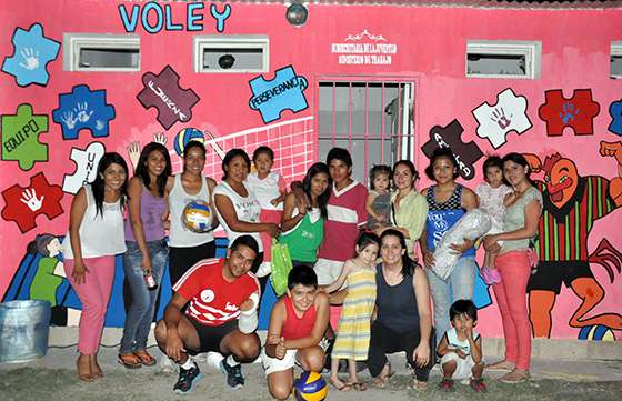 Jóvenes de Villa Primavera recuperaron su espacio deportivo