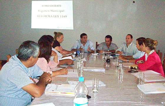 En Seclantás se realizó un nuevo foro debate para la reforma de la Ley de Municipalidades