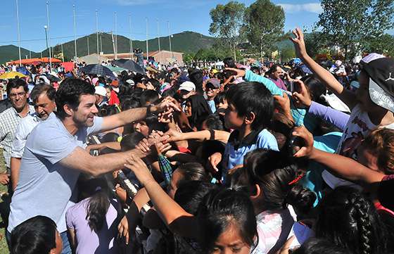 Miles de niños festejaron la llegada de los Reyes Magos en el Delmi
