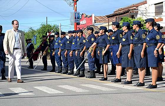 En las Regionales de Joaquín V. González y de Metán ascendieron 138 policías