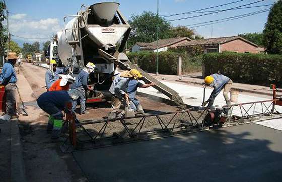 La Provincia invierte más de $3 millones en la repavimentación de calles en El Carril y Coronel Moldes