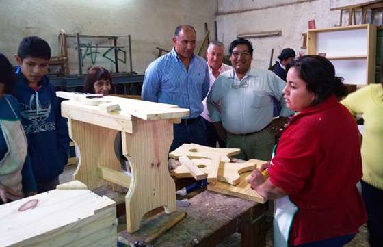 El ministro de Educación visitó el Centro de Formación Profesional Nº 7.129