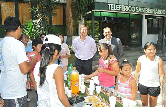 Jóvenes en Acción del barrio Juan Pablo II visitaron el Teleférico