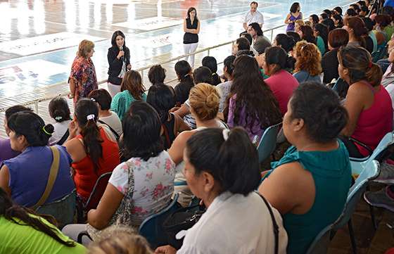 Las titulares del programa Ellas Hacen recibieron su obra social