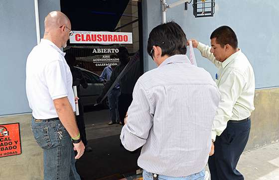 Clausuran un bar del centro capitalino por no registrar a sus trabajadores