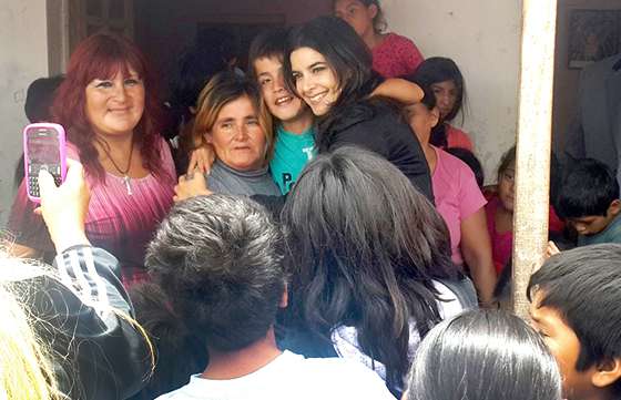 La Ministra Cansino recorrió el barrio Convivencia