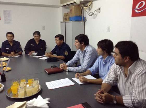 El Ministerio de Seguridad trabaja junto a la comunidad de Joaquín V. González