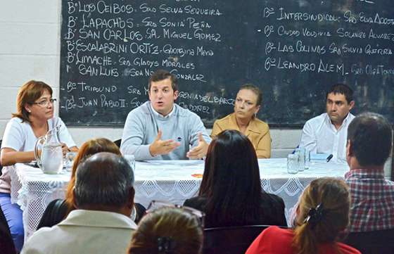 El ministro de Gobierno escuchó inquietudes de vecinos de la zona sur