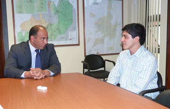 El Gobierno otorgó la beca a la excelencia a Brian Borda, medallista en las Olimpiadas Iberoamericanas de Física