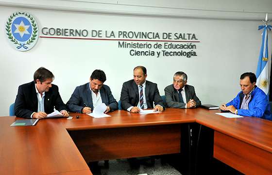 Se firmó el convenio para la construcción del nuevo edificio para la Escuela 2 de Abril de 1982