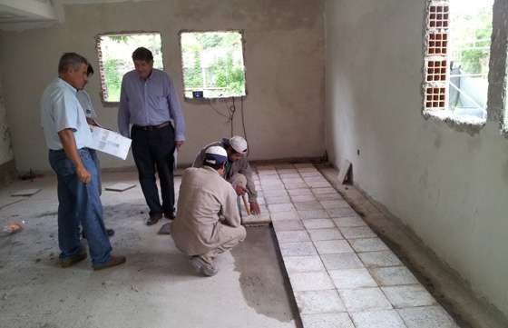 Inspeccionaron las  obras de ampliación y refacción del Hospital de Hipólito Yrigoyen
