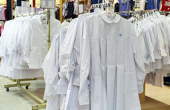 Comercio de indumentaria se sumó a la canasta escolar