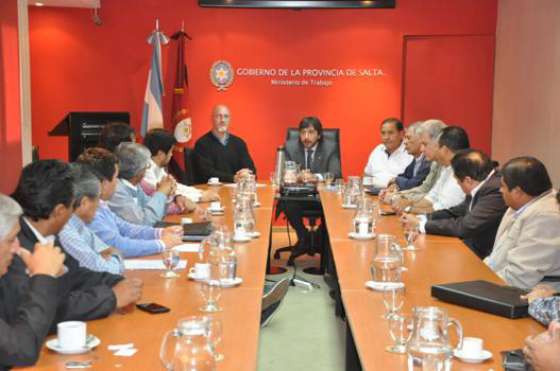 El ministro de Trabajo analizó la realidad sindical salteña con representantes gremiales