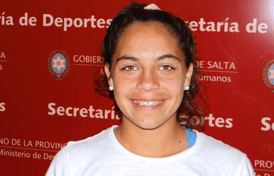 La deportista Candelaria Acuña da otro paso gigante en softbol