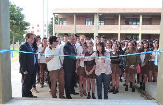 El ministro de Educación inauguró aulas en el colegio secundario Juana Manuela Gorriti, de barrio Parque Belgrano