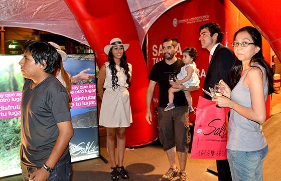 Miles de visitantes pasaron por el stand de Salta en Mendoza