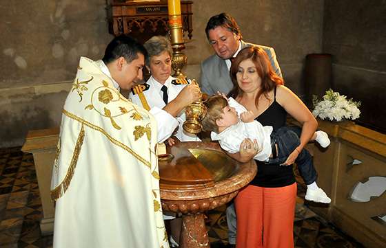 Niños salteños recibieron el Bautismo Presidencial y Gubernamental