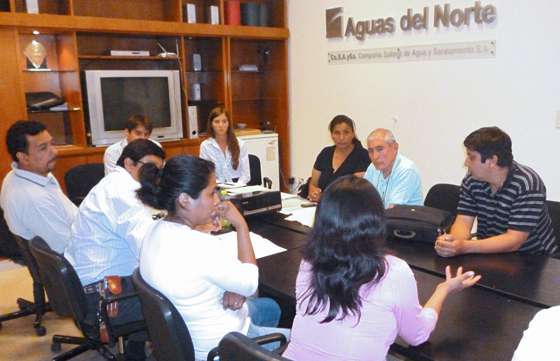 Aguas del Norte informó a vecinos de Villa Juanita sobre  la situación del servicio en esa zona