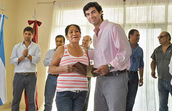 El Gobierno entregó escrituras a 120 familias de Pichanal, asegurando la tenencia de sus terrenos