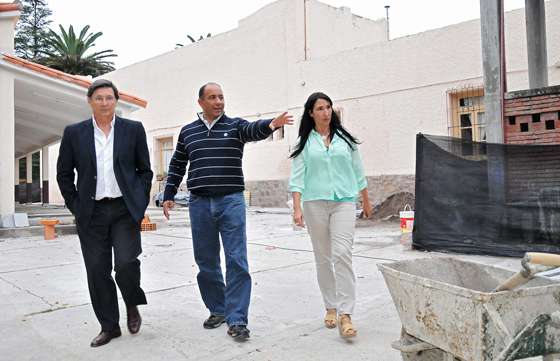 Autoridades educativas supervisaron el avance de obras en escuelas de Cerrillos