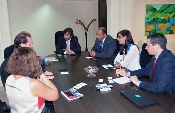 Ministros de Educación, Trabajo y Ambiente se reunieron con representantes de Microsoft