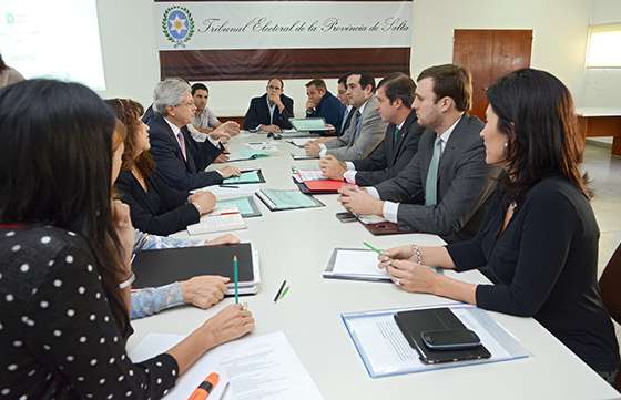 Conforman una plataforma de gestión para la infraestructura del sistema de voto electrónico