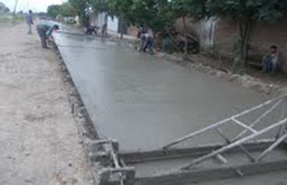 Continúan las obras de pavimentación urbana en Orán