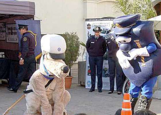 Alumnos de La Caldera y operadores comunitarios de la Policía  realizarán una campaña de concientización vial