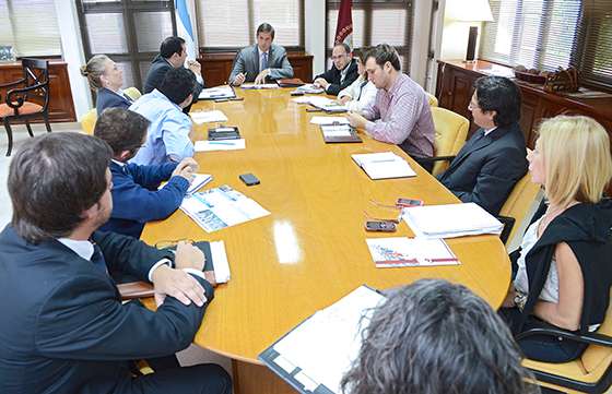 Gestionan en Buenos Aires mayor cupo para las empresas distribuidoras de la garrafa solidaria