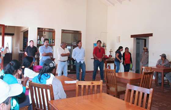 El titular del IPV se reunió con beneficiarios de Molinos