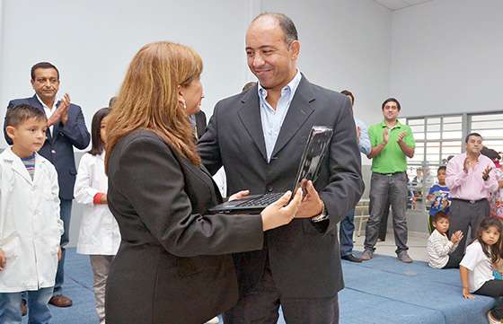 La comunidad educativa de barrio Taranto de Orán inauguró su nueva escuela primaria