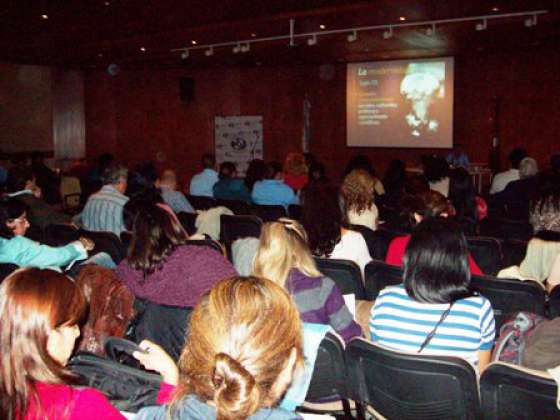 Se dicta un nuevo módulo del posgrado Especialización en Drogadependencia