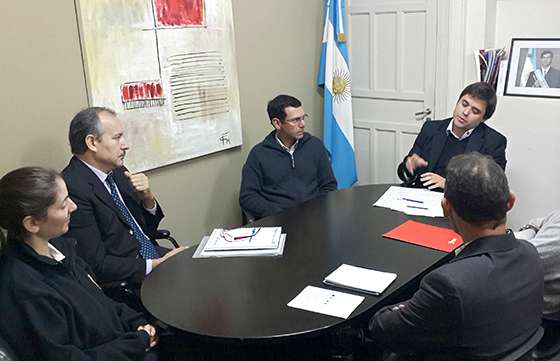 Defensa del Consumidor se reunió con representantes  de supermercados nacionales