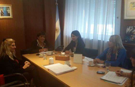 Continuarán los programas de políticas alimentarias de Derechos Humanos
