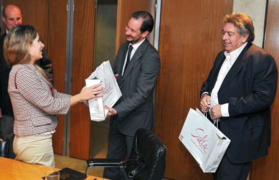 El ministro de Ambiente se reunió con representantes de la embajada de Sudáfrica