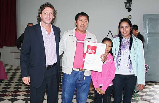 El Gobierno provincial entregó 55 nuevas viviendas a familias de Guachipas